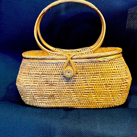 Handbags - Vintage wicker purse